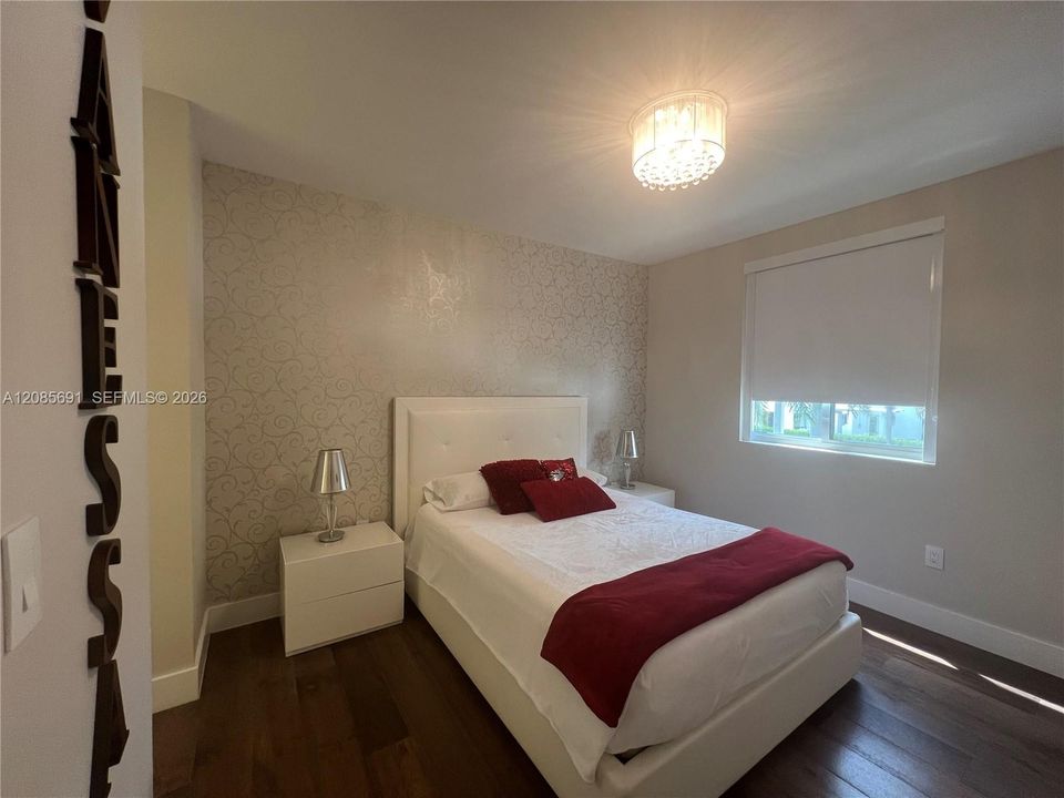 For Rent: $15,000 (5 beds, 7 baths, 4126 Square Feet)