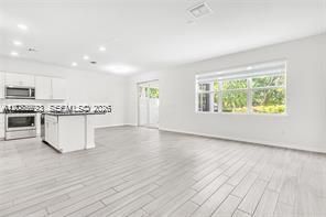 For Rent: $4,250 (3 beds, 2 baths, 1776 Square Feet)