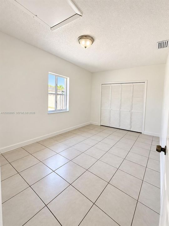 En Renta: $3,000 (4 camas, 2 baños, 1283 Pies cuadrados)