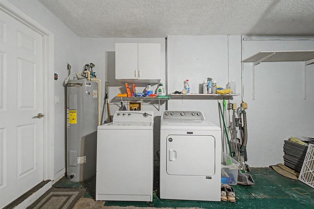interior - laundry 1