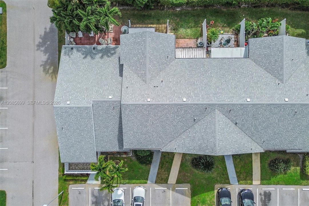 For Sale: $137,900 (1 beds, 1 baths, 629 Square Feet)