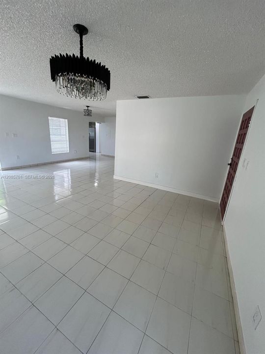 For Rent: $3,200 (3 beds, 2 baths, 1468 Square Feet)