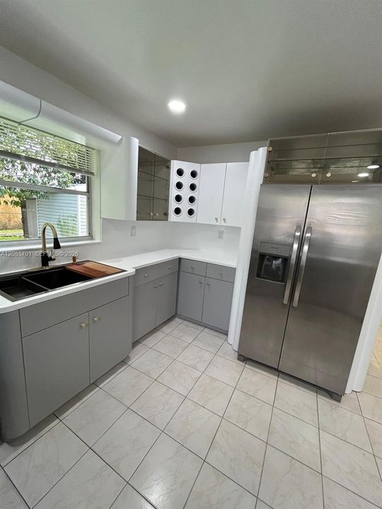 For Rent: $3,200 (3 beds, 2 baths, 1468 Square Feet)