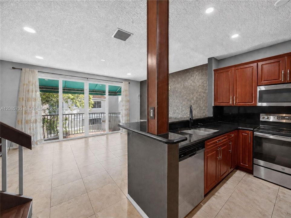 На продажу: $465,000 (3 спален, 3 ванн, 1848 Квадратных фут)