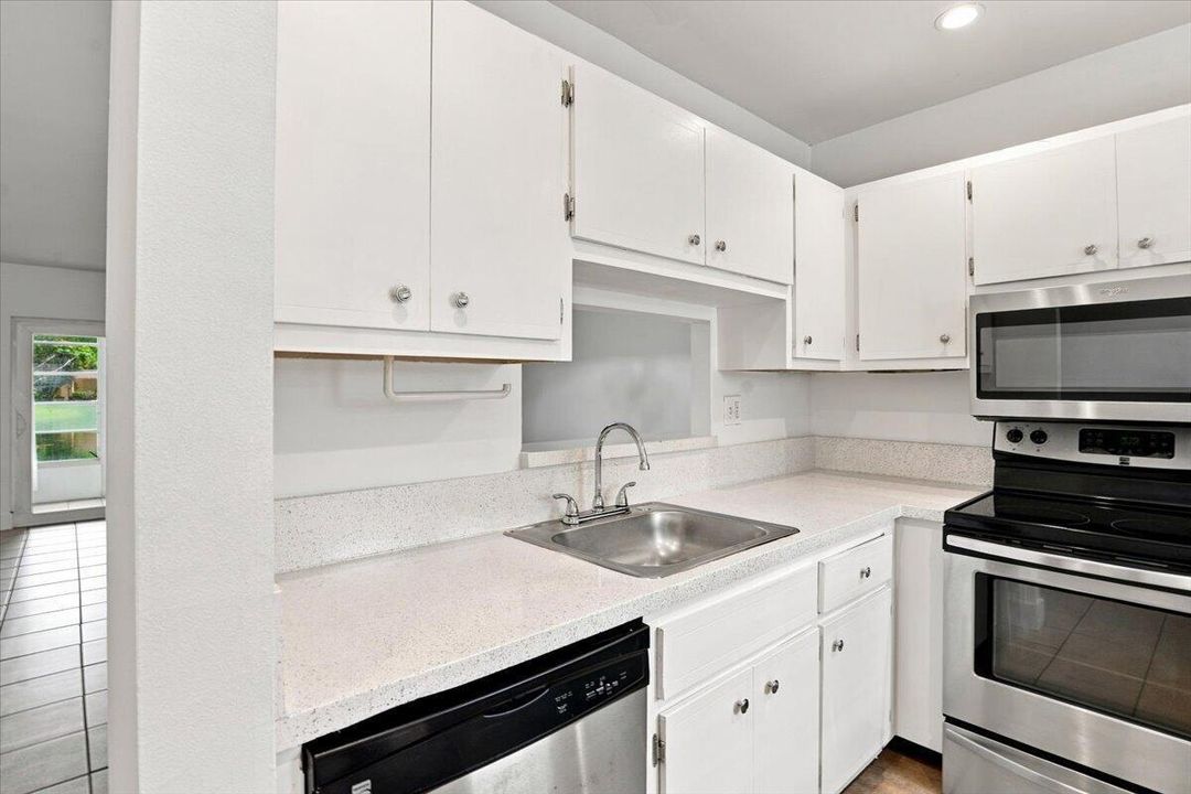 30-008_DSC_1875