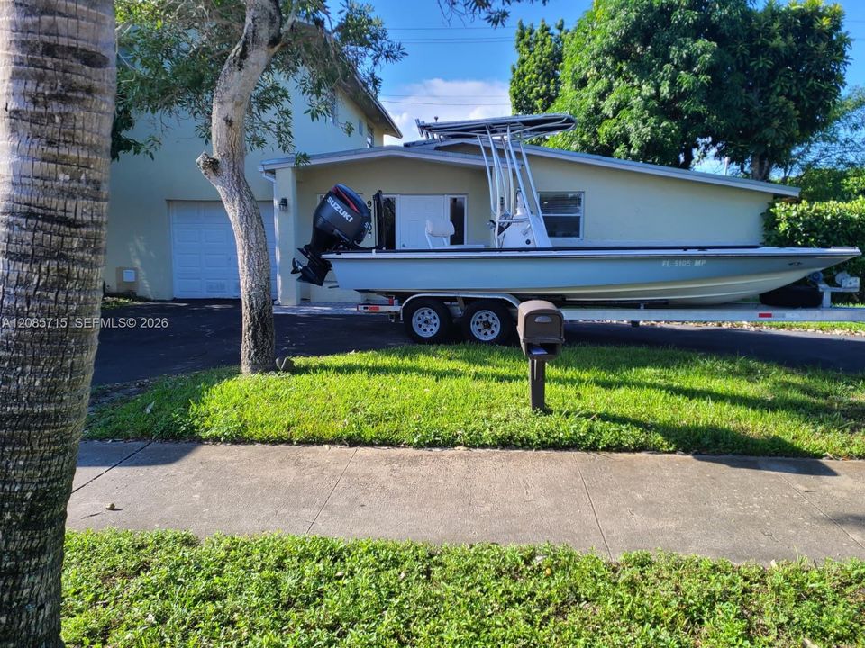 For Rent: $2,900 (2 beds, 1 baths, 2066 Square Feet)