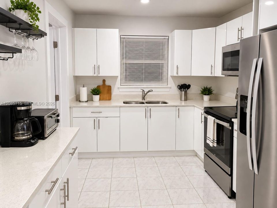 For Rent: $2,900 (2 beds, 1 baths, 2066 Square Feet)