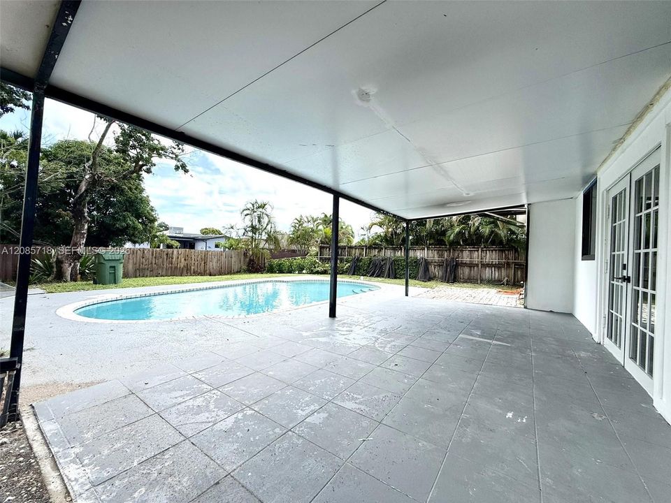 For Rent: $5,500 (4 beds, 2 baths, 1678 Square Feet)