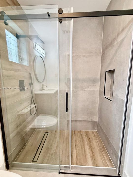 For Rent: $5,500 (4 beds, 2 baths, 1678 Square Feet)