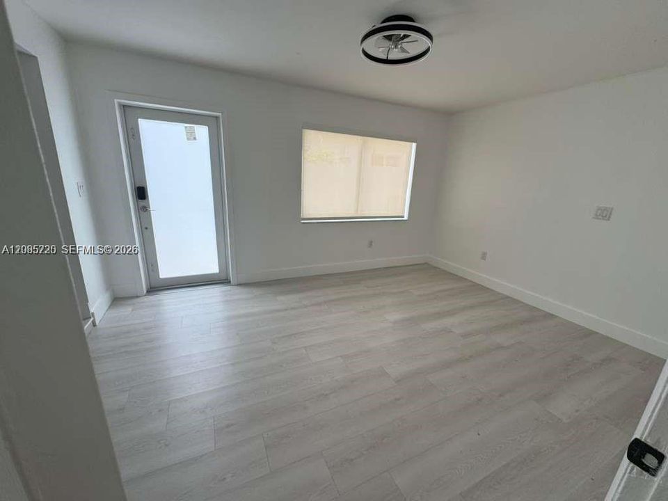 В аренду: $2,500 (4 спален, 3 ванн, 2492 Квадратных фут)
