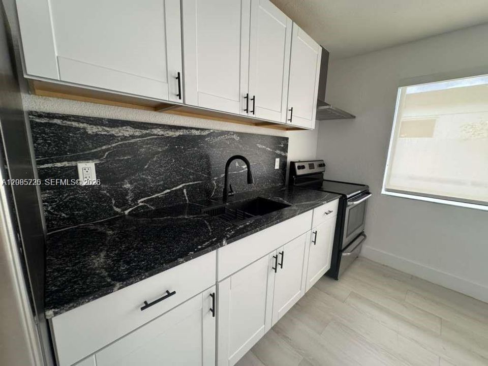 В аренду: $2,500 (4 спален, 3 ванн, 2492 Квадратных фут)