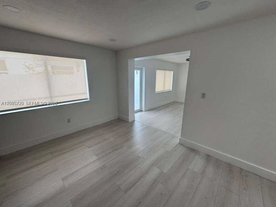 В аренду: $2,500 (4 спален, 3 ванн, 2492 Квадратных фут)