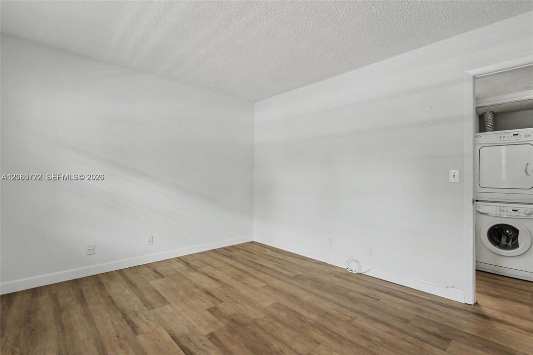В аренду: $2,300 (2 спален, 2 ванн, 1144 Квадратных фут)