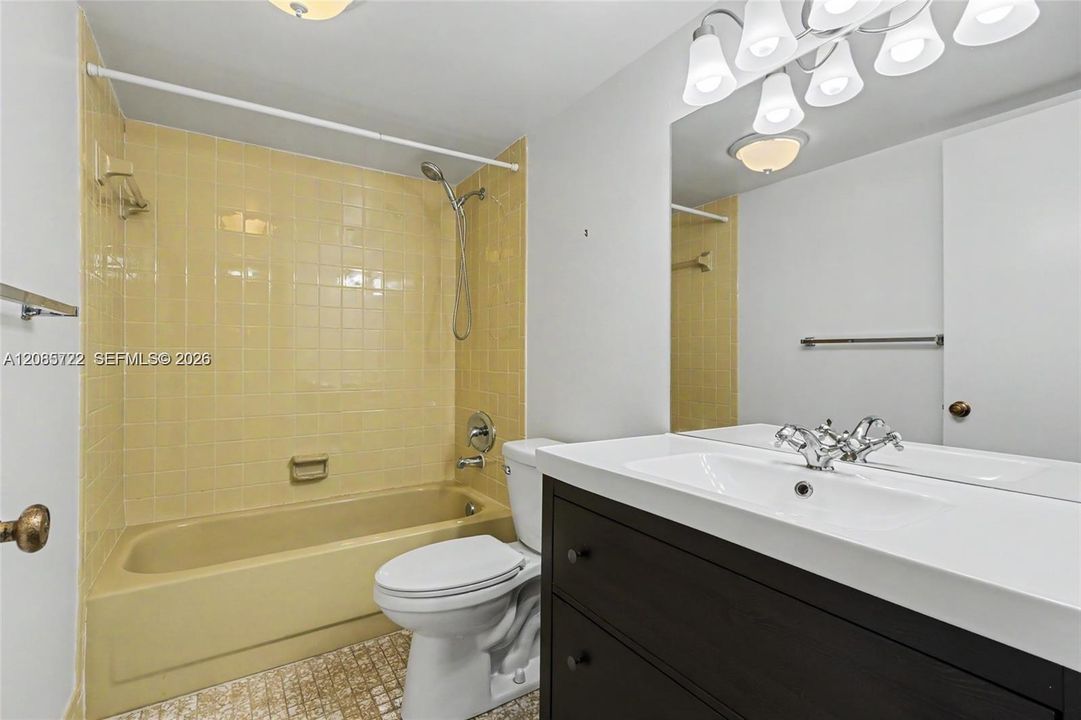 В аренду: $2,300 (2 спален, 2 ванн, 1144 Квадратных фут)