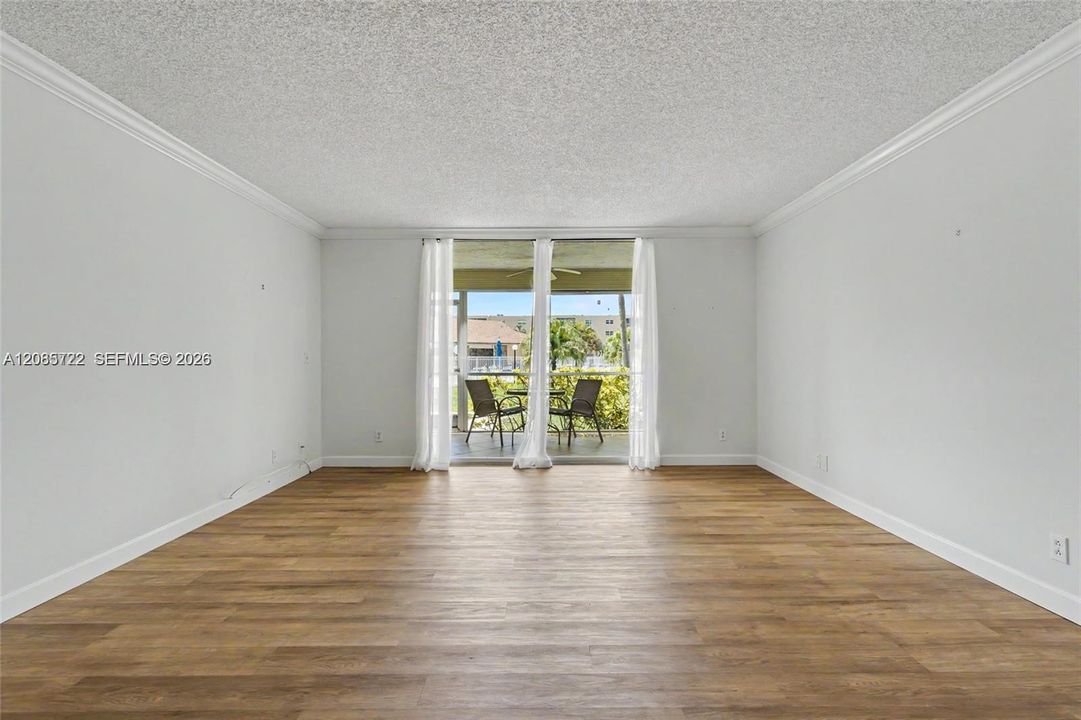 В аренду: $2,300 (2 спален, 2 ванн, 1144 Квадратных фут)
