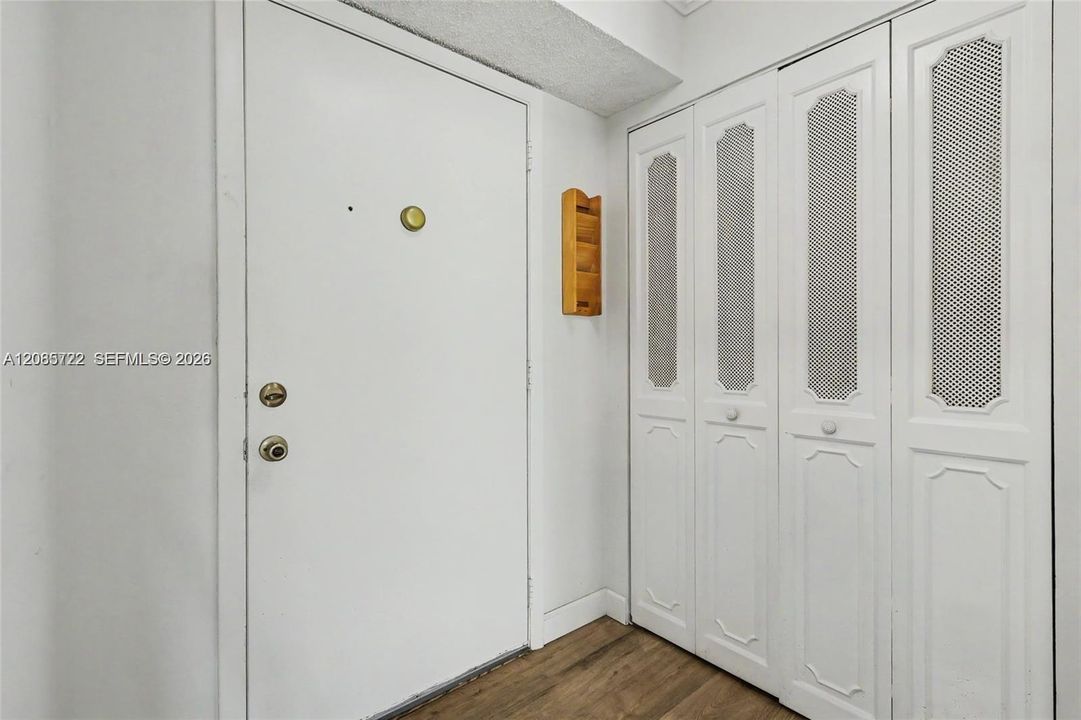 В аренду: $2,300 (2 спален, 2 ванн, 1144 Квадратных фут)