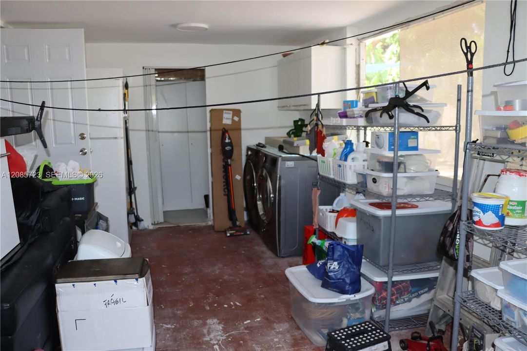 For Sale: $440,000 (2 beds, 1 baths, 642 Square Feet)