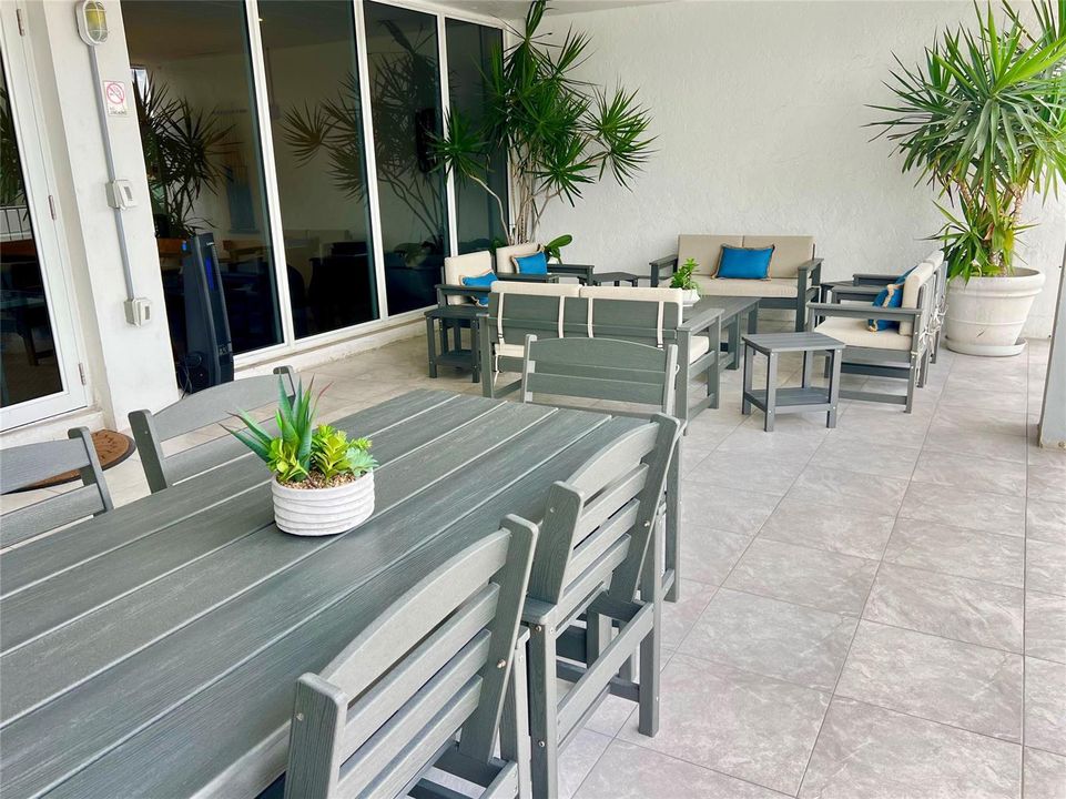 OH PRIVATE TIKI AREA