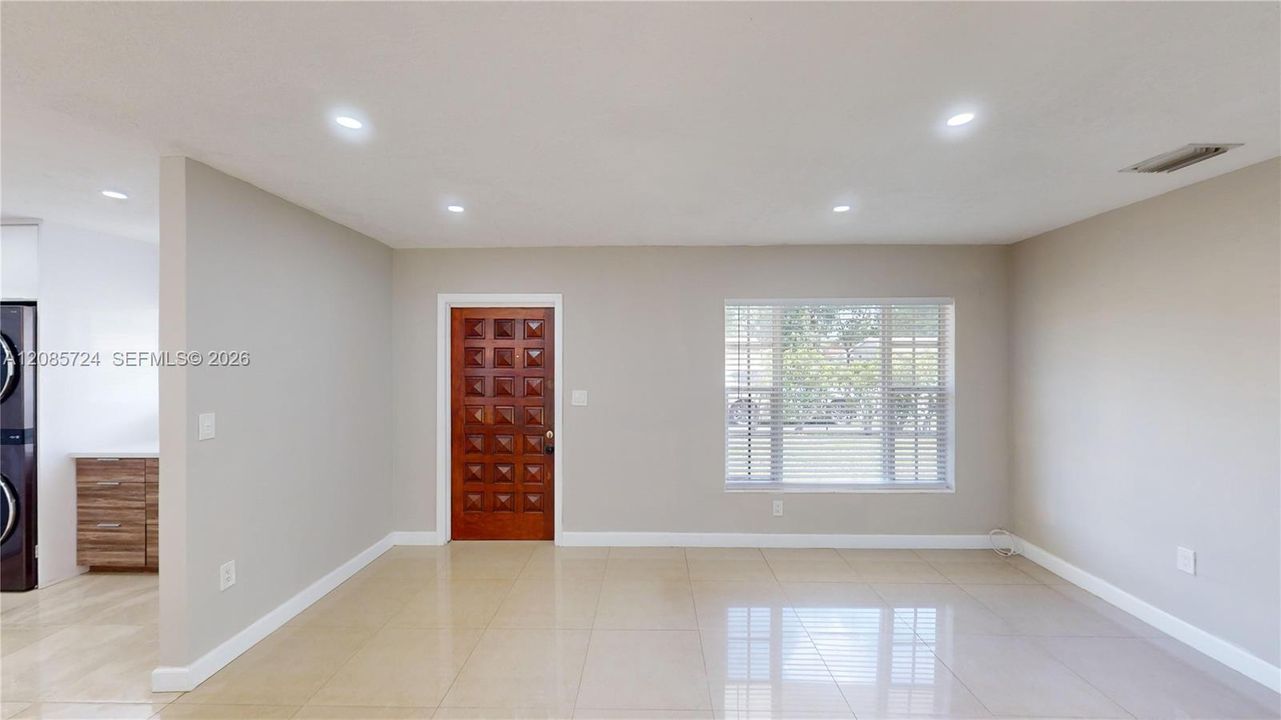 En Venta: $525,000 (3 camas, 1 baños, 0 Pies cuadrados)