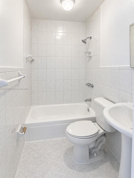 For Sale: $660,000 (5 beds, 3 baths, 1524 Square Feet)