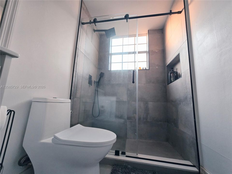 En Renta: $3,700 (4 camas, 2 baños, 1728 Pies cuadrados)