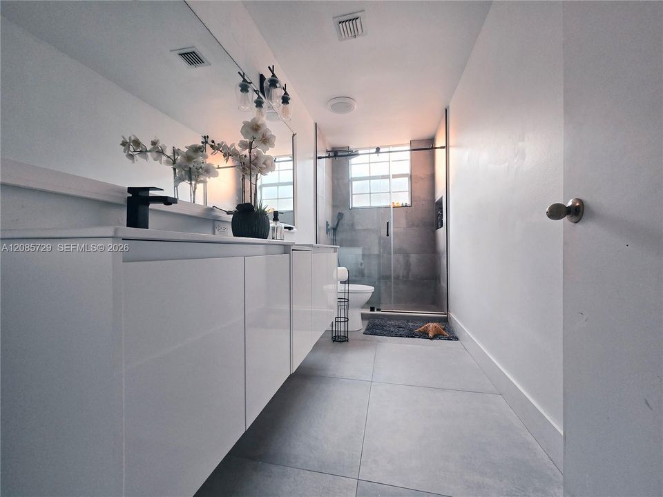 En Renta: $3,700 (4 camas, 2 baños, 1728 Pies cuadrados)