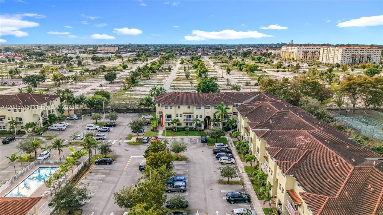 For Sale: $380,000 (2 beds, 2 baths, 1088 Square Feet)