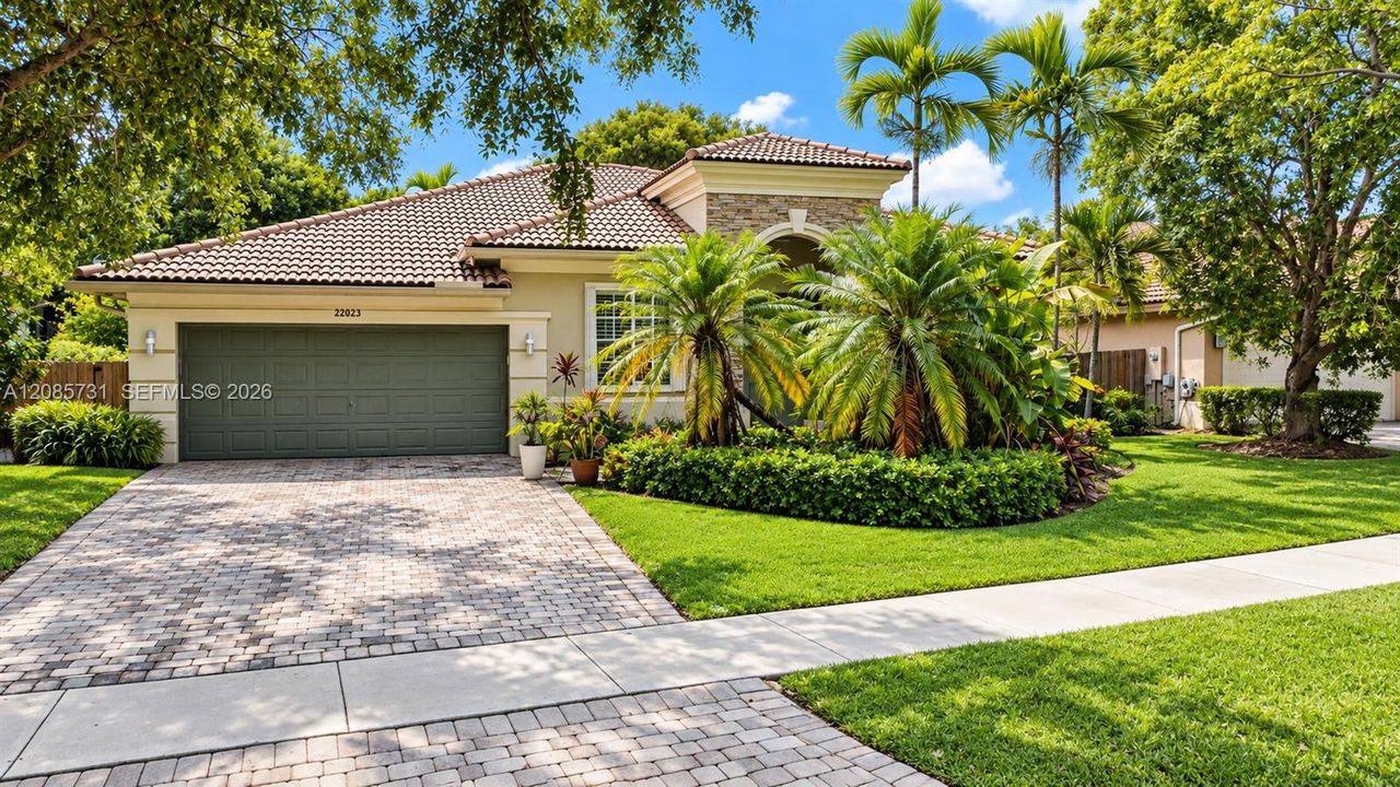 For Sale: $670,000 (3 beds, 2 baths, 2062 Square Feet)