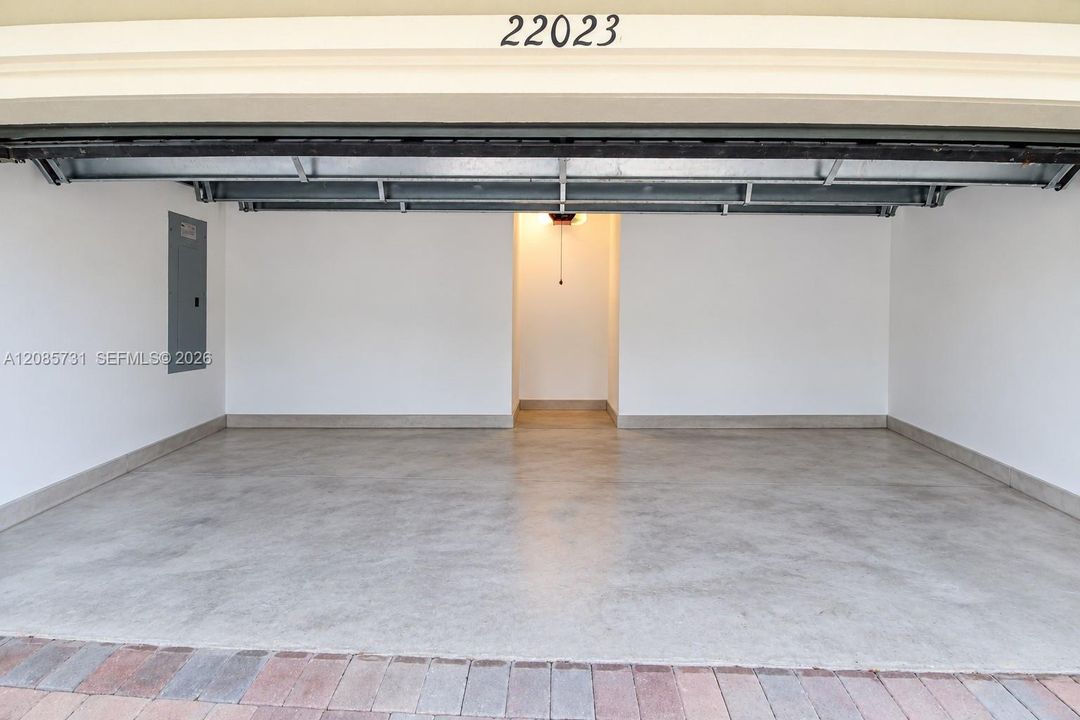 For Sale: $670,000 (3 beds, 2 baths, 2062 Square Feet)