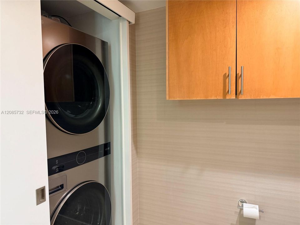 For Rent: $5,500 (2 beds, 2 baths, 1300 Square Feet)
