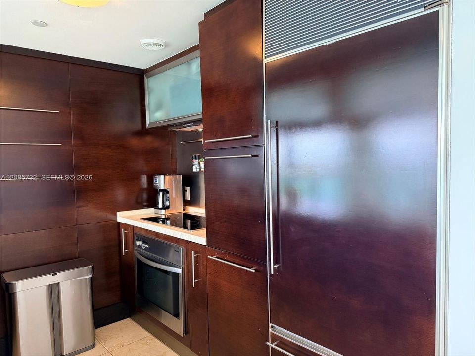 For Rent: $5,500 (2 beds, 2 baths, 1300 Square Feet)