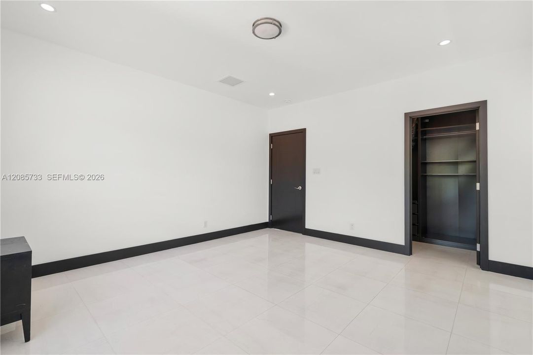 En Renta: $14,000 (4 camas, 4 baños, 3702 Pies cuadrados)