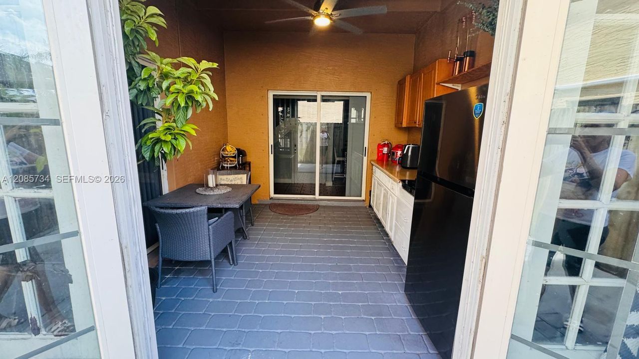 For Sale: $599,900 (4 beds, 3 baths, 2599 Square Feet)