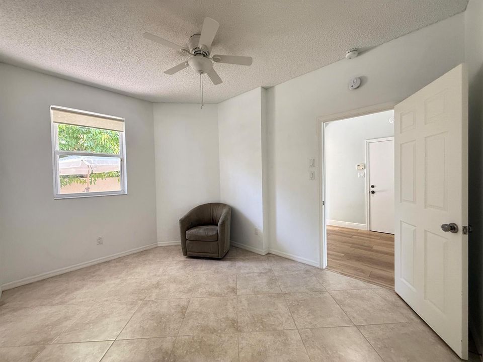 2nd Bedroom (suite)