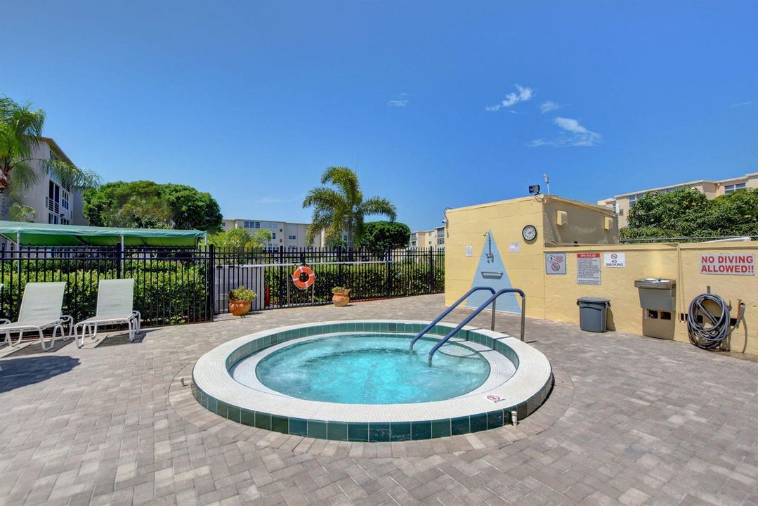 Community Pool / Spa