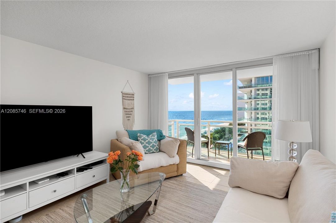 For Rent: $5,800 (2 beds, 2 baths, 1238 Square Feet)