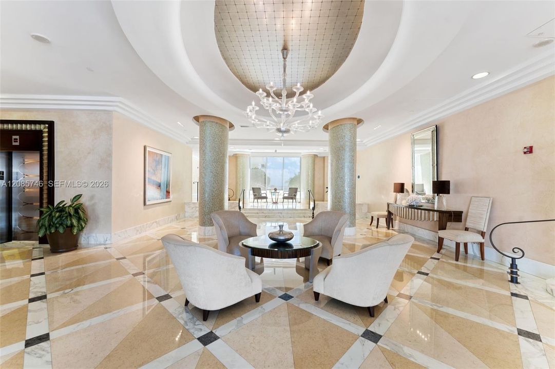 For Rent: $5,800 (2 beds, 2 baths, 1238 Square Feet)