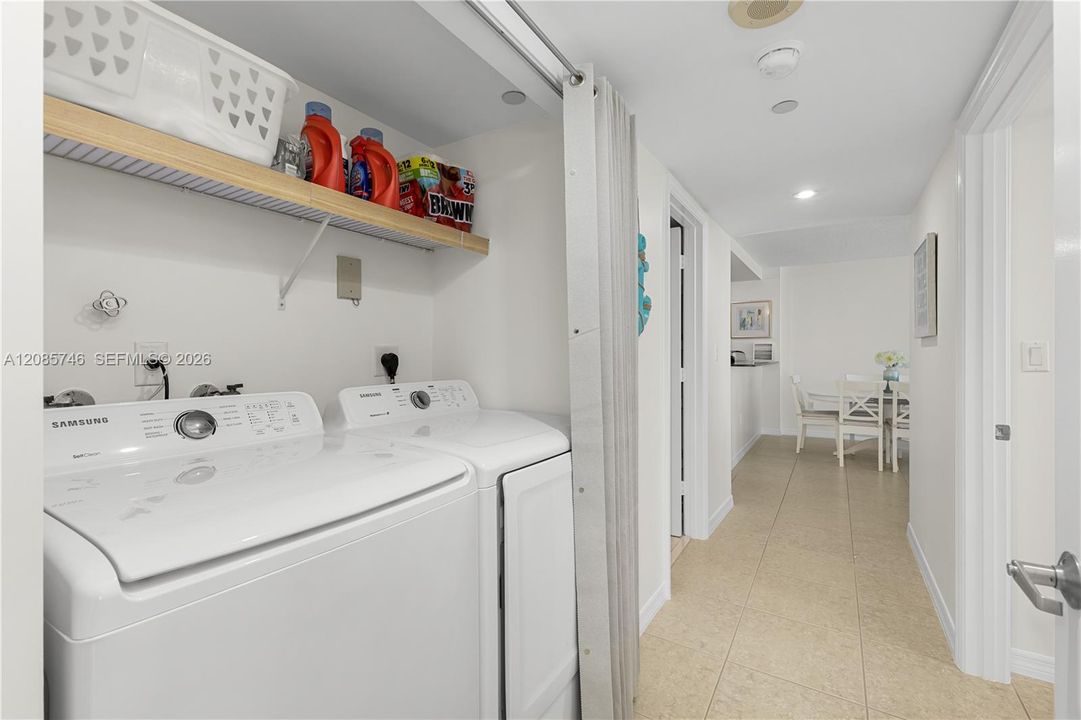 For Rent: $5,800 (2 beds, 2 baths, 1238 Square Feet)