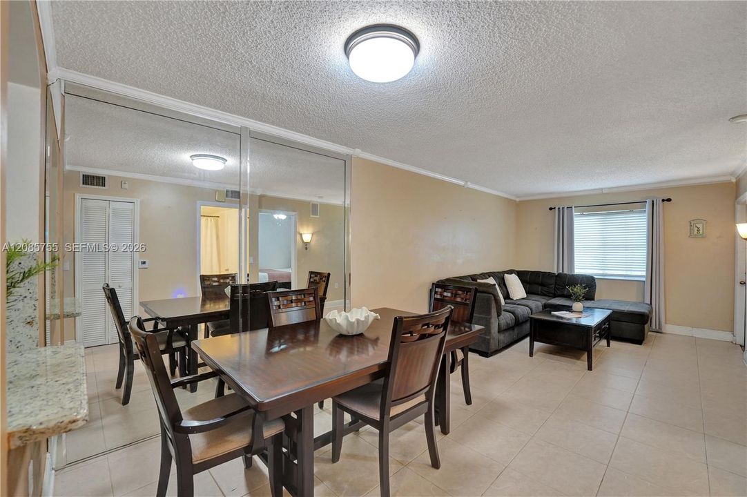 For Sale: $299,000 (2 beds, 2 baths, 815 Square Feet)