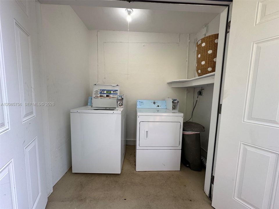 В аренду: $2,100 (2 спален, 1 ванн, 1200 Квадратных фут)