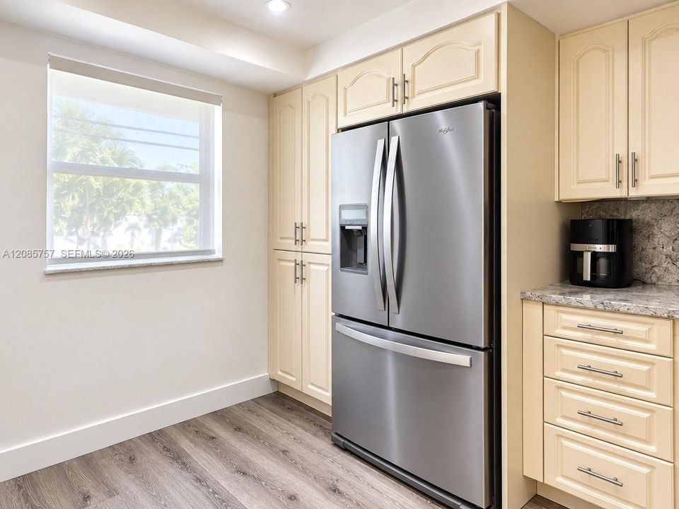 En Venta: $350,000 (2 camas, 2 baños, 1292 Pies cuadrados)