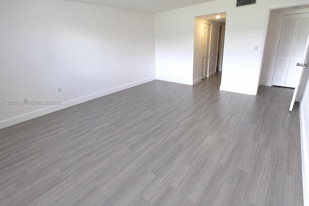 En Venta: $350,000 (2 camas, 2 baños, 1292 Pies cuadrados)