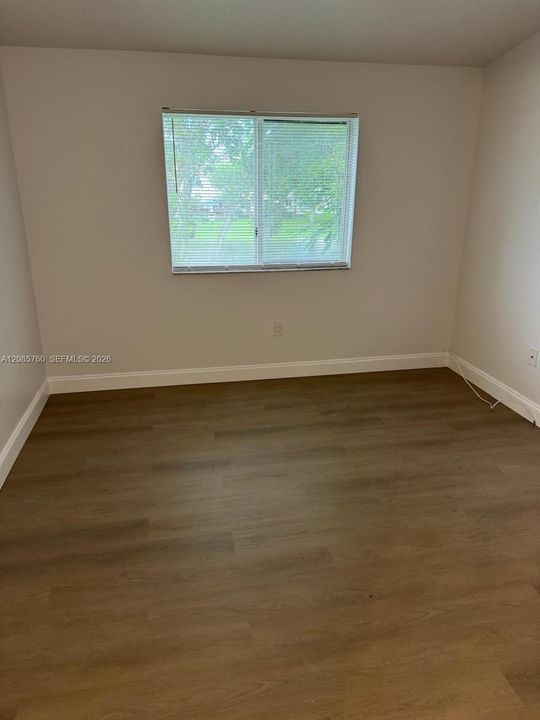 В аренду: $2,000 (3 спален, 2 ванн, 1024 Квадратных фут)