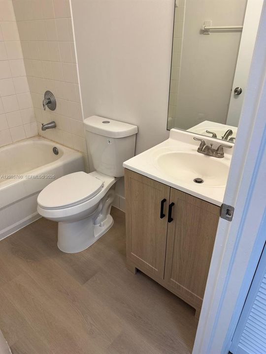 В аренду: $2,000 (3 спален, 2 ванн, 1024 Квадратных фут)
