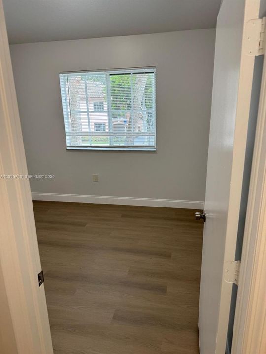 В аренду: $2,000 (3 спален, 2 ванн, 1024 Квадратных фут)