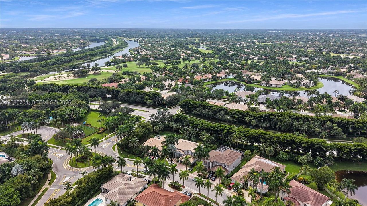 На продажу: $1,675,000 (5 спален, 5 ванн, 4027 Квадратных фут)