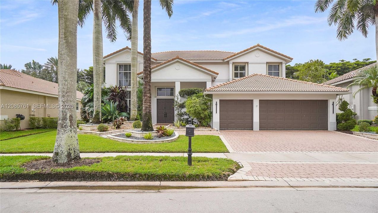 For Sale: $1,750,000 (5 beds, 5 baths, 4027 Square Feet)