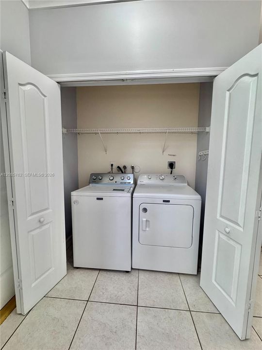 В аренду: $4,600 (5 спален, 3 ванн, 2456 Квадратных фут)