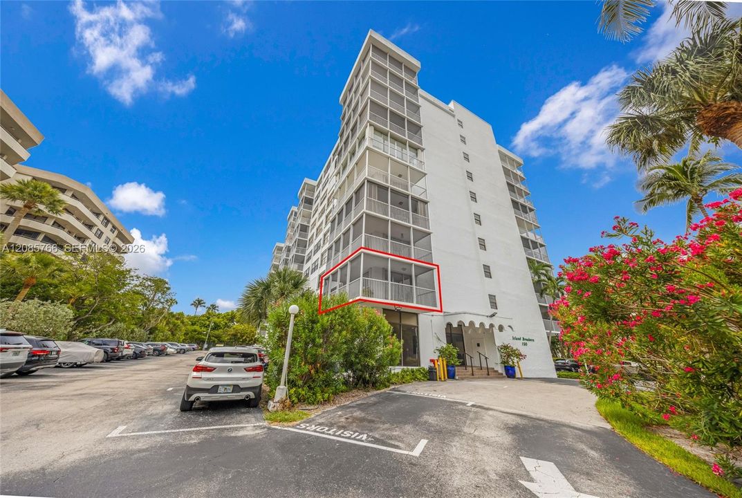For Sale: $799,000 (2 beds, 2 baths, 1335 Square Feet)