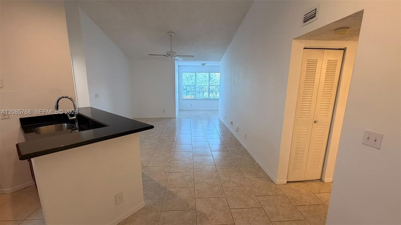 En Renta: $1,980 (2 camas, 2 baños, 963 Pies cuadrados)